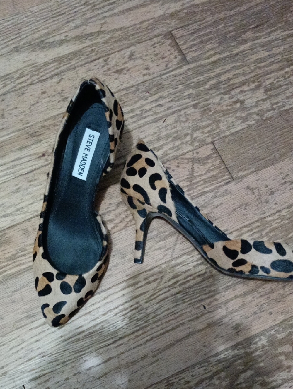 Steve Madden Leopard Print Pointed Pumps - Tan & Black